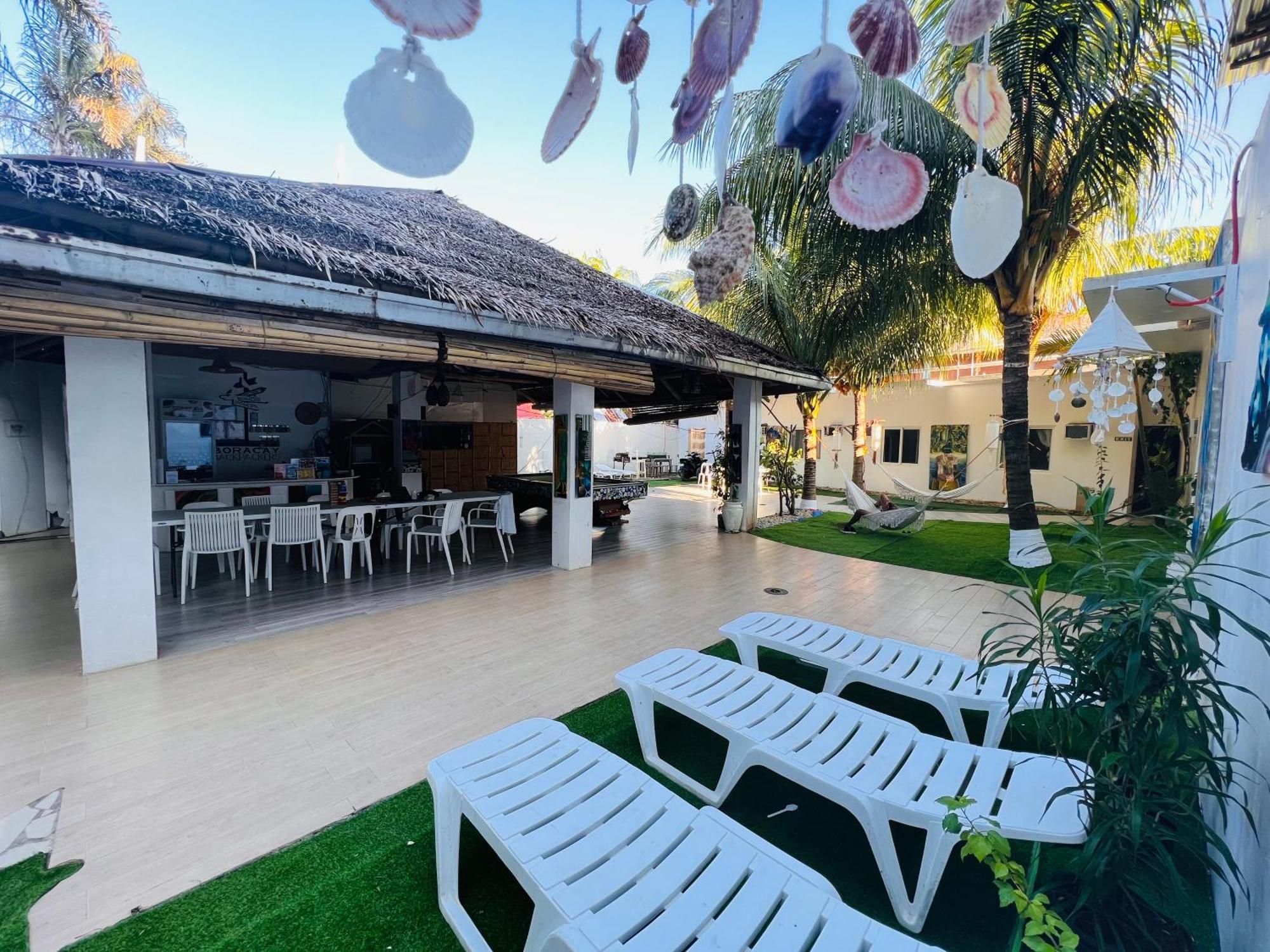 Boracay Backpackers Hostel Balabag  Bagian luar foto